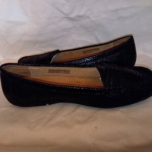 Vionic Textured Black Flats